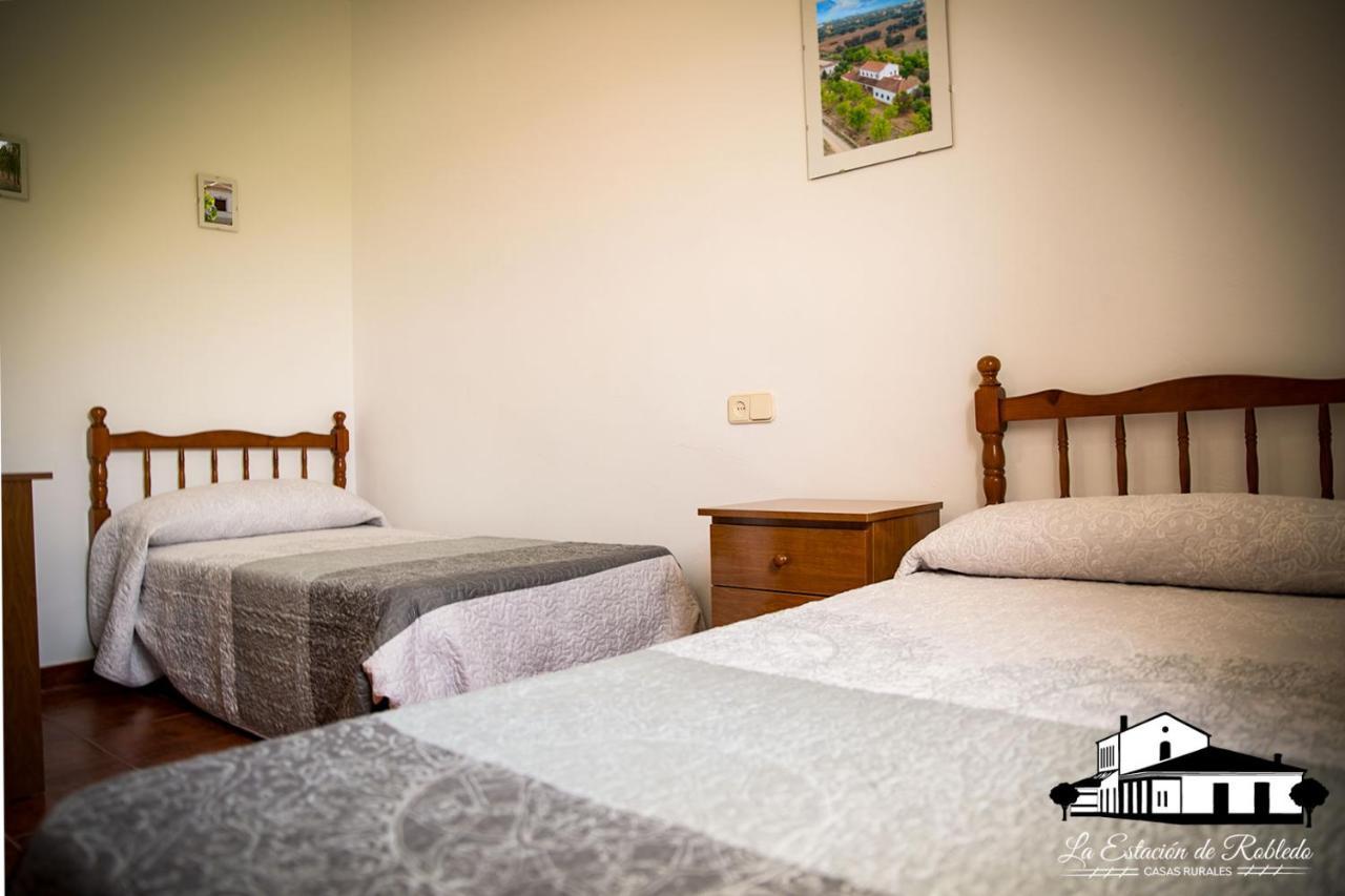 Casas Rurales La Estacion De Robledo Екстериор снимка